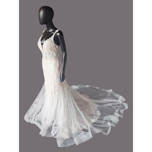 Ivory/Cappuccino Lace Applique Fit and Flare  Wedding  Gown - Mori Lee - Picture 5 of 16